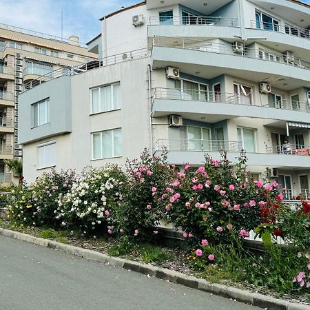 Апартаменти "Бриз" Sveti Vlas Exterior foto