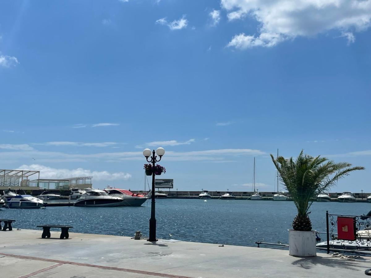 Апартаменти "Бриз" Sveti Vlas Exterior foto