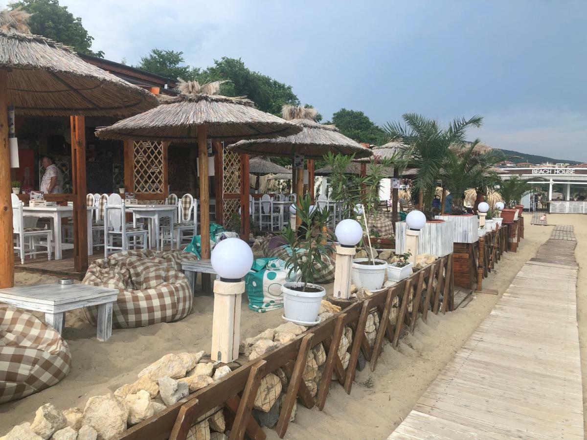 Апартаменти "Бриз" Sveti Vlas Exterior foto